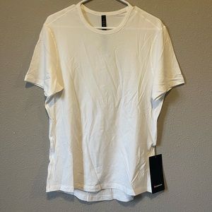 Men’s Lululemon shirt